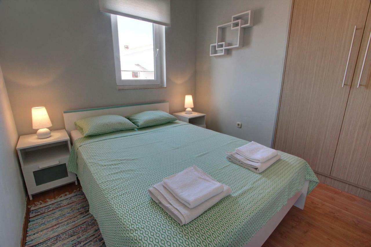Apartman Pula Bagian luar foto