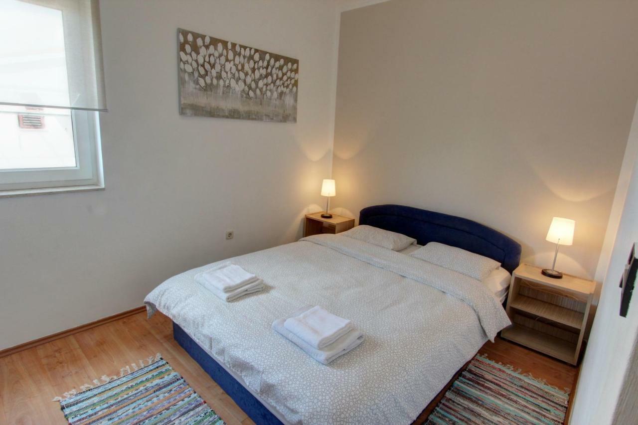 Apartman Pula Bagian luar foto